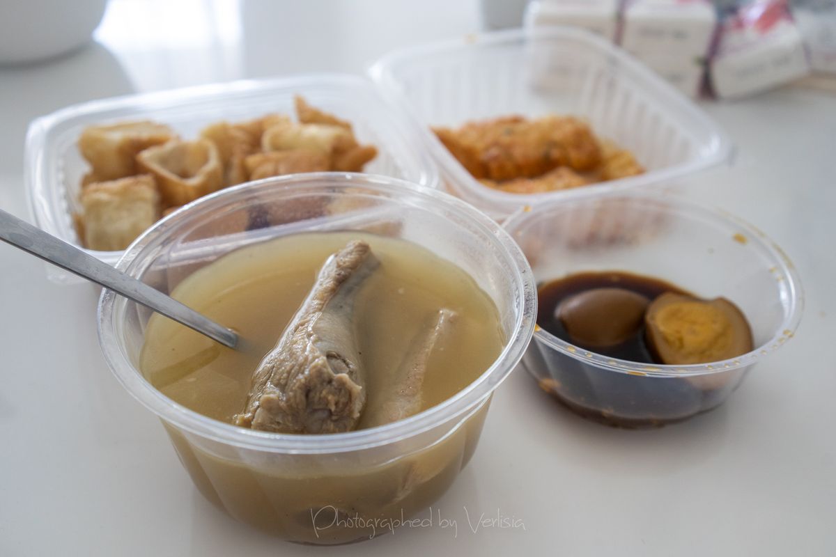 Song Fa Bak Kut Teh 松發肉骨茶, Singapore